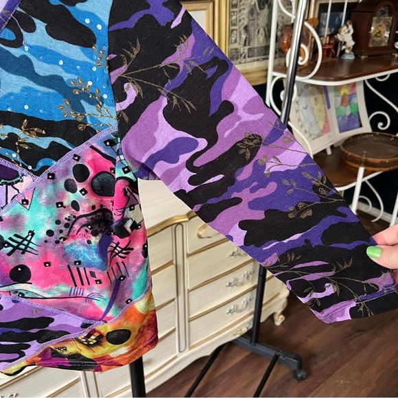 Y2K Colorful Abstract Patterned Top Medium - Picture 5 of 7